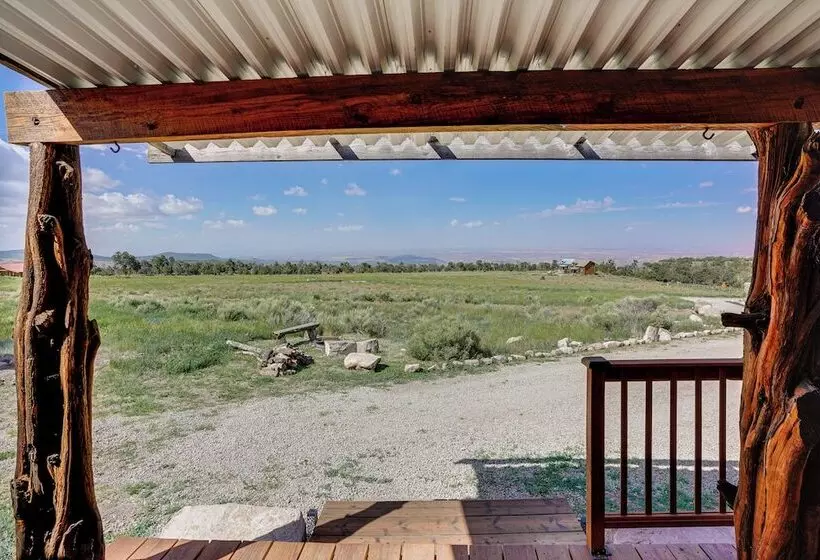 Sunset Cabin Near Moab W/ Stunning Views!