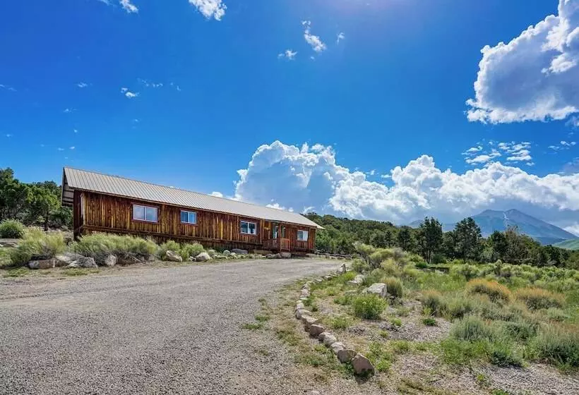 Sunset Cabin Near Moab W/ Stunning Views!