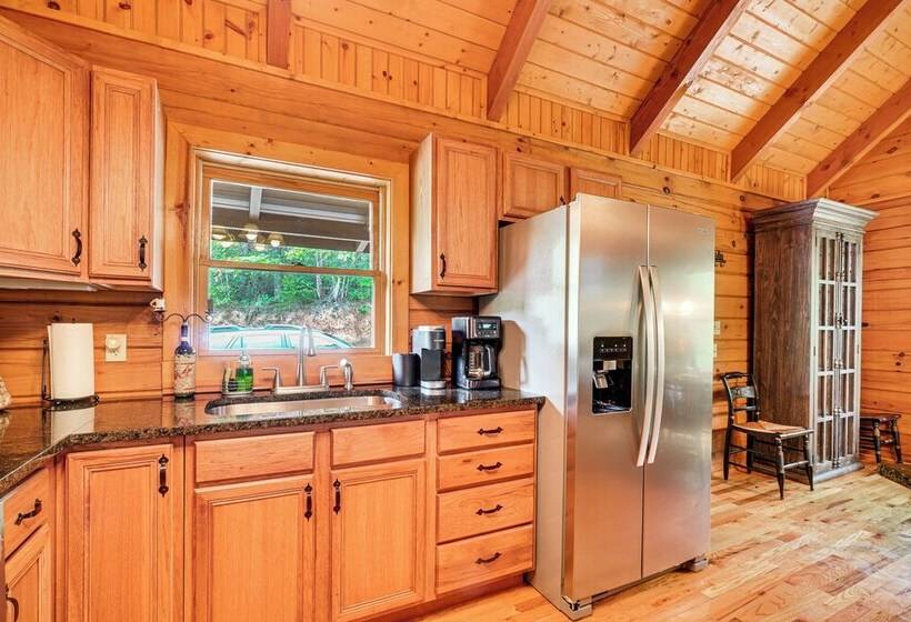 Scenic Getaway: Smoky Mountain Cabin, 4 Mi To Park