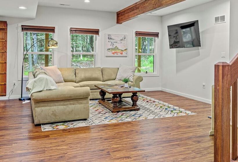 Happy Trails Chalet By Avantstay Sauna + Deck, Private Community Beach Access