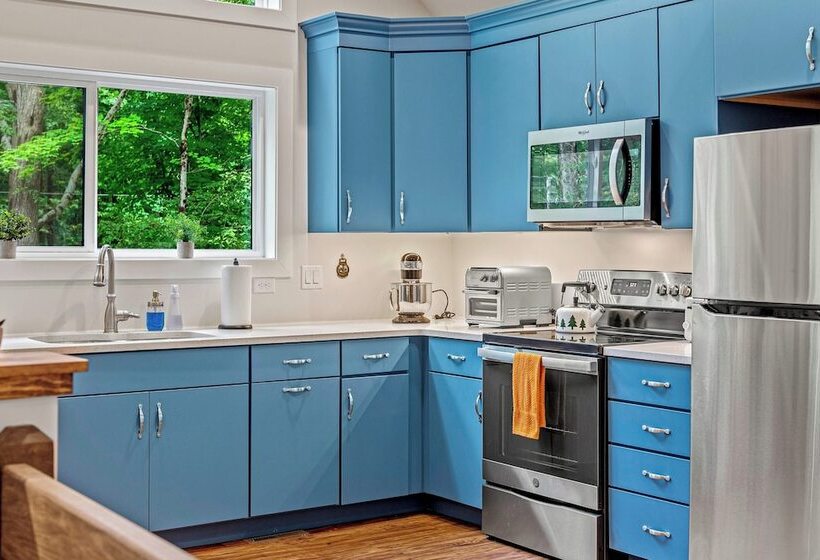 Happy Trails Chalet By Avantstay Sauna + Deck, Private Community Beach Access