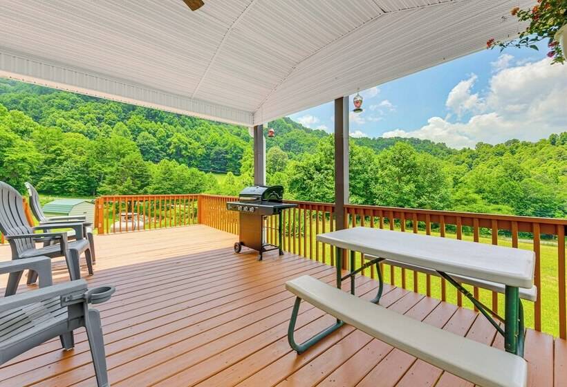 Large Yard + Fire Pit: Hot Springs Home