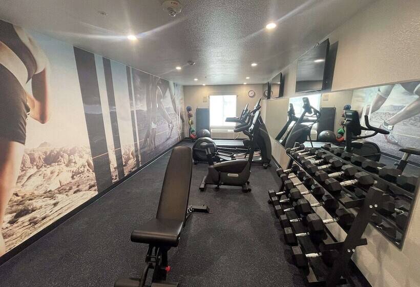 Szálloda Clarion Pointe