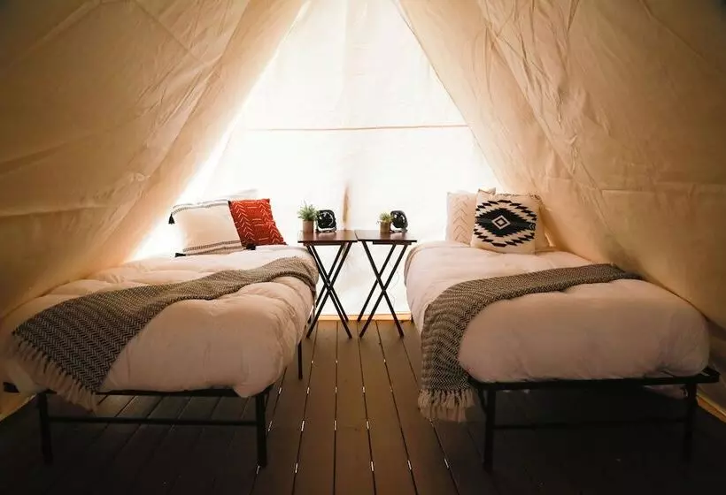 ホテル Glacier Glamping