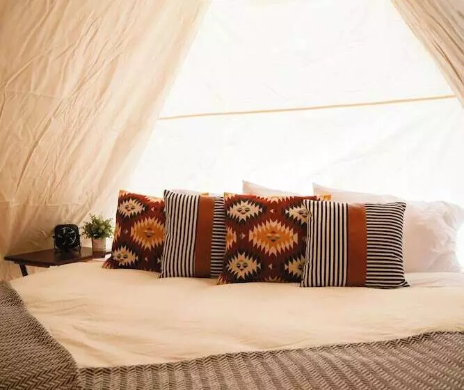 ホテル Glacier Glamping