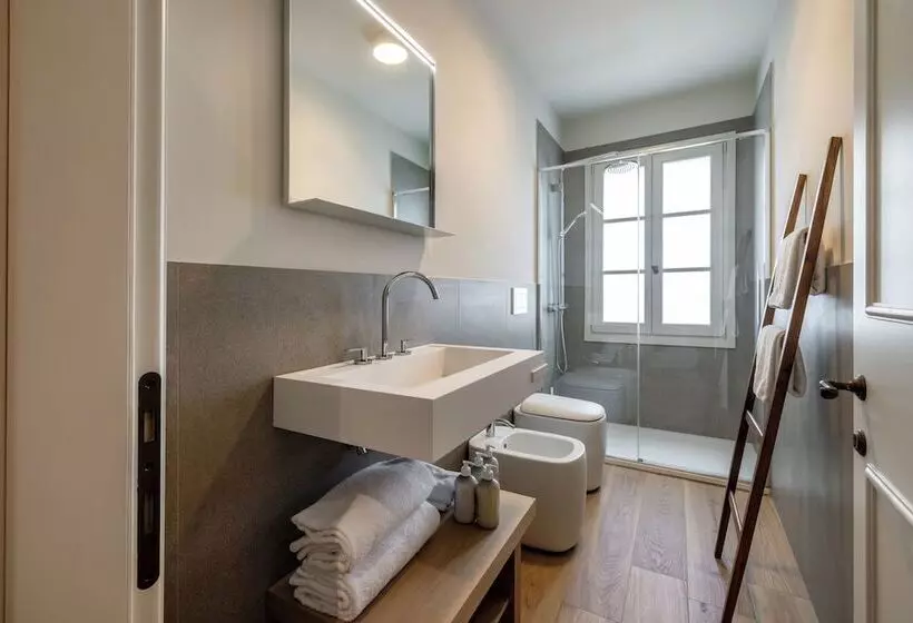 Maaseutuhotelli Colle Alberti Country House