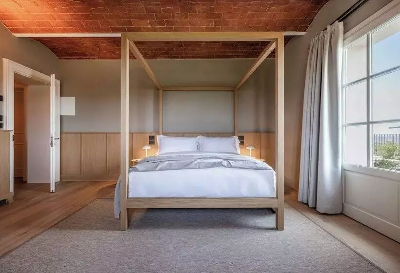 Maaseutuhotelli Colle Alberti Country House