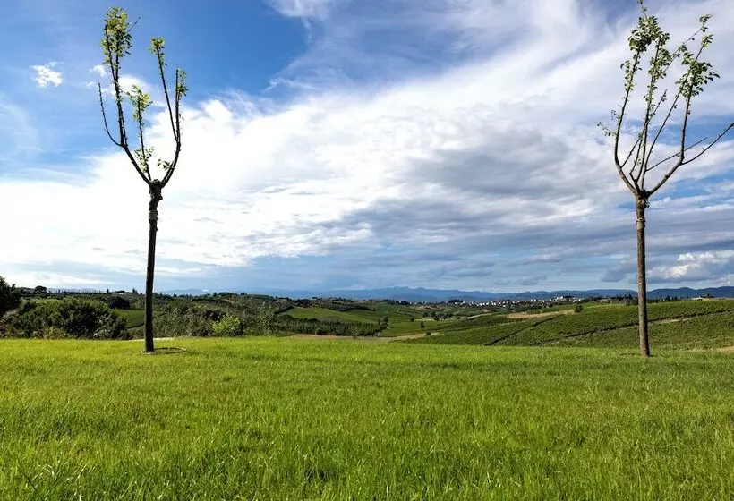 Maaseutuhotelli Colle Alberti Country House