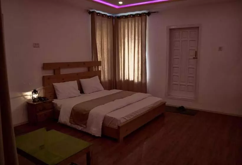 هتل Sarfaranga & Restaurant Skardu