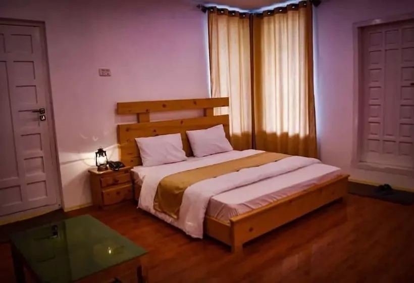 هتل Sarfaranga & Restaurant Skardu