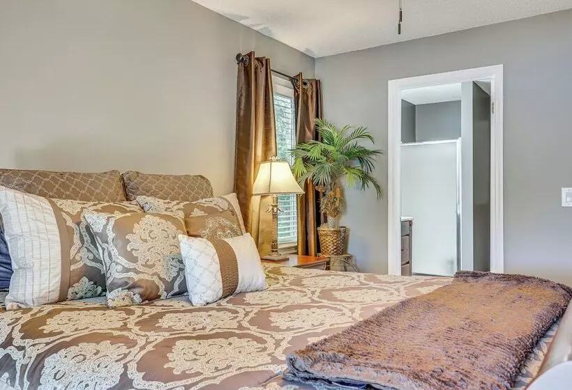 Lakefront Blairsville House W/ Game Room & Hot Tub