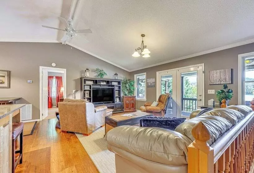 Lakefront Blairsville House W/ Game Room & Hot Tub