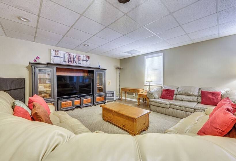 Lakefront Blairsville House W/ Game Room & Hot Tub