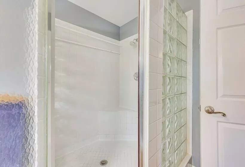 Lakefront Blairsville House W/ Game Room & Hot Tub