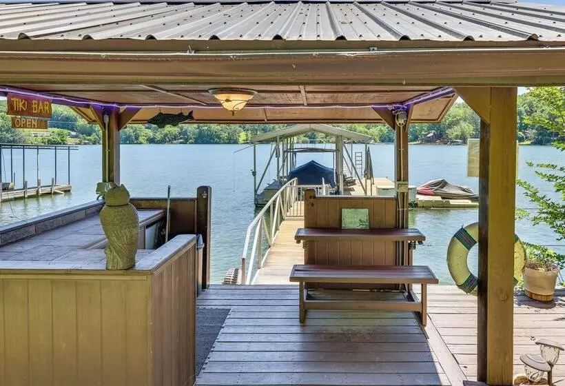 Lakefront Blairsville House W/ Game Room & Hot Tub