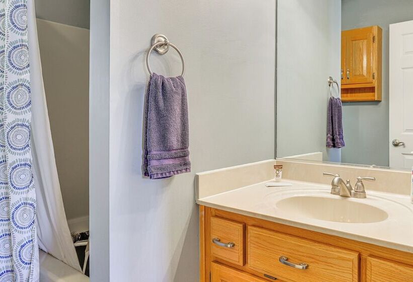 Lakefront Blairsville House W/ Game Room & Hot Tub