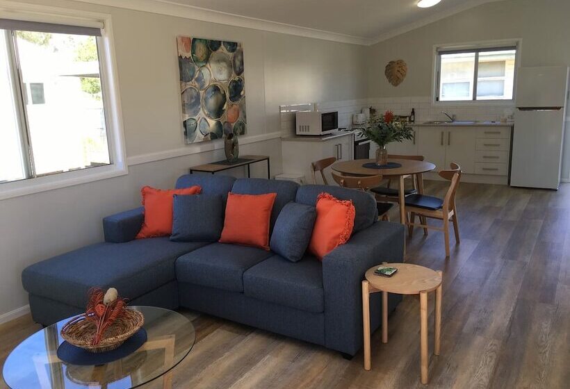 Longreach Private Apartments
