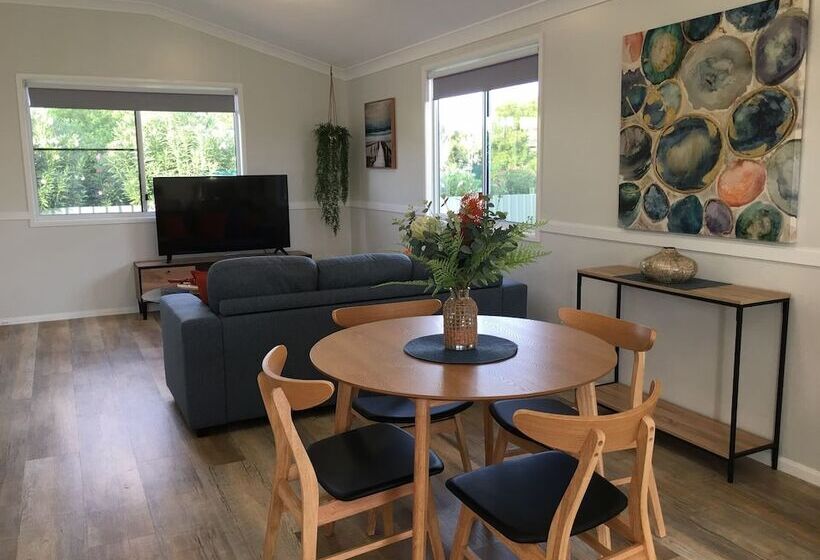 Longreach Private Apartments