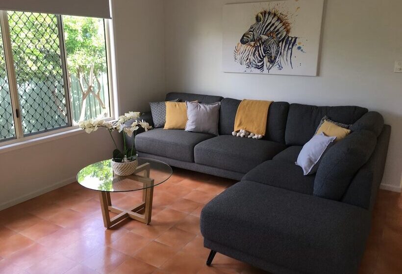 Longreach Private Apartments