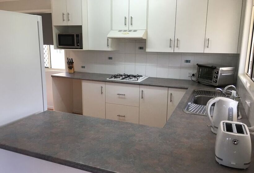 Longreach Private Apartments