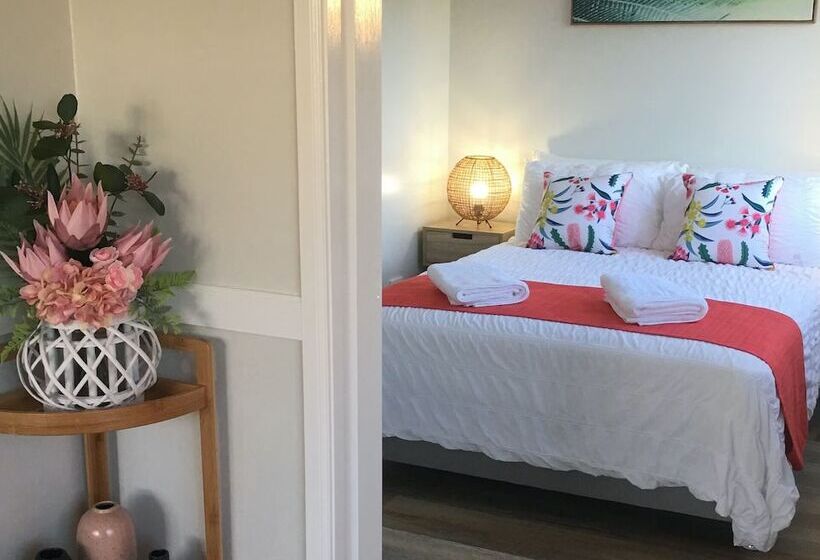 Longreach Private Apartments