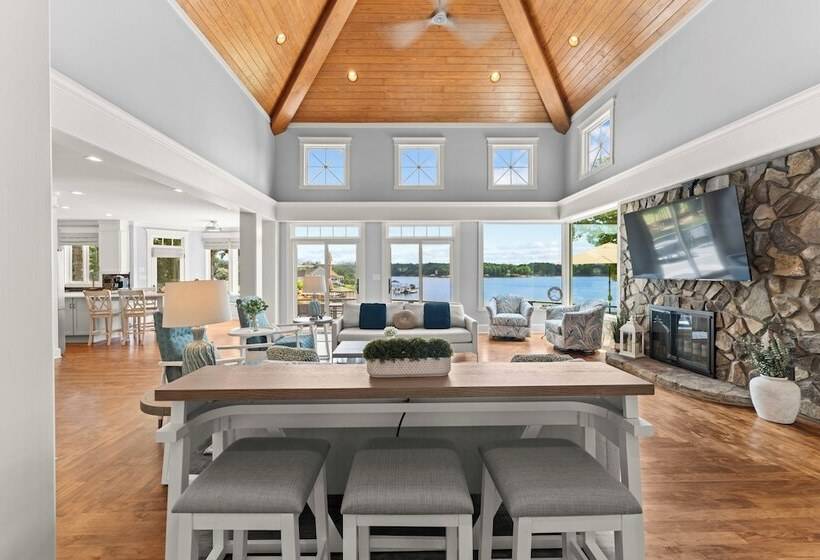 Paradise Pointe By Avantstay Lakefront + Views + Playset