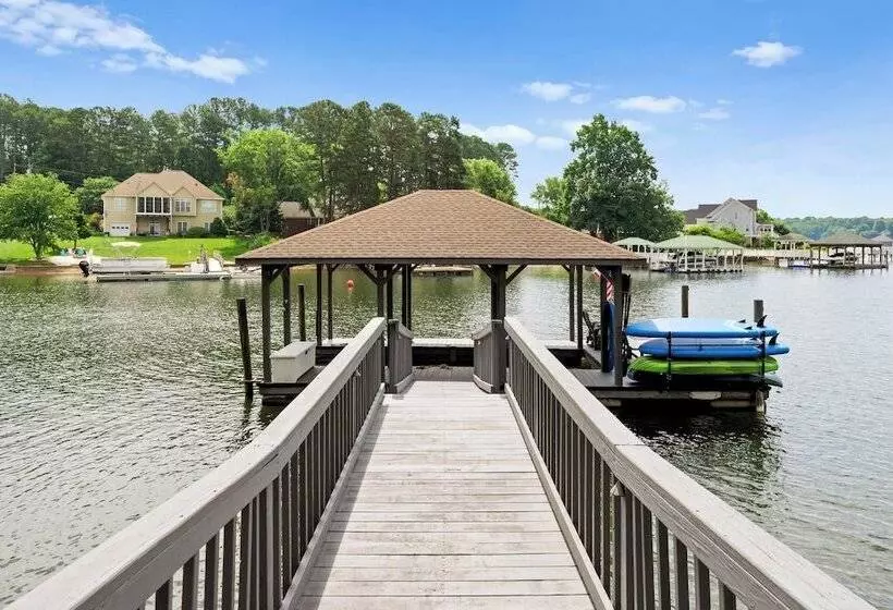 Paradise Pointe By Avantstay Lakefront + Views + Playset