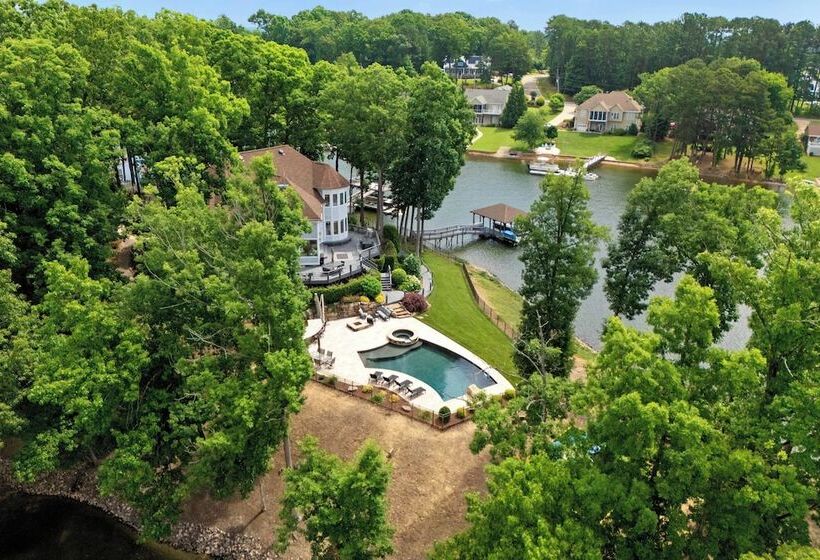 Paradise Pointe By Avantstay Lakefront + Views + Playset