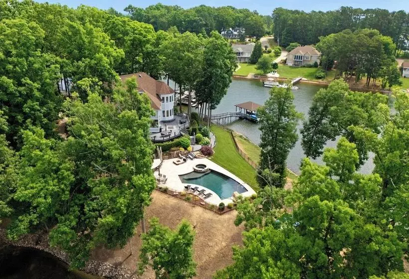 Paradise Pointe By Avantstay Lakefront + Views + Playset