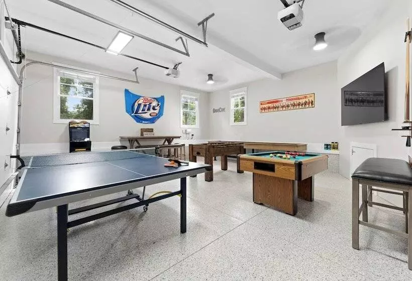 Paradise Pointe By Avantstay Lakefront + Views + Playset