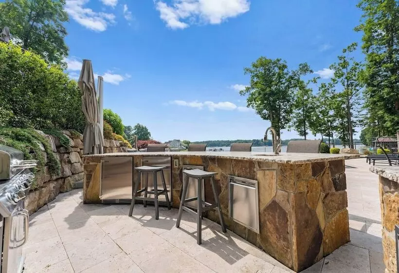 Paradise Pointe By Avantstay Lakefront + Views + Playset