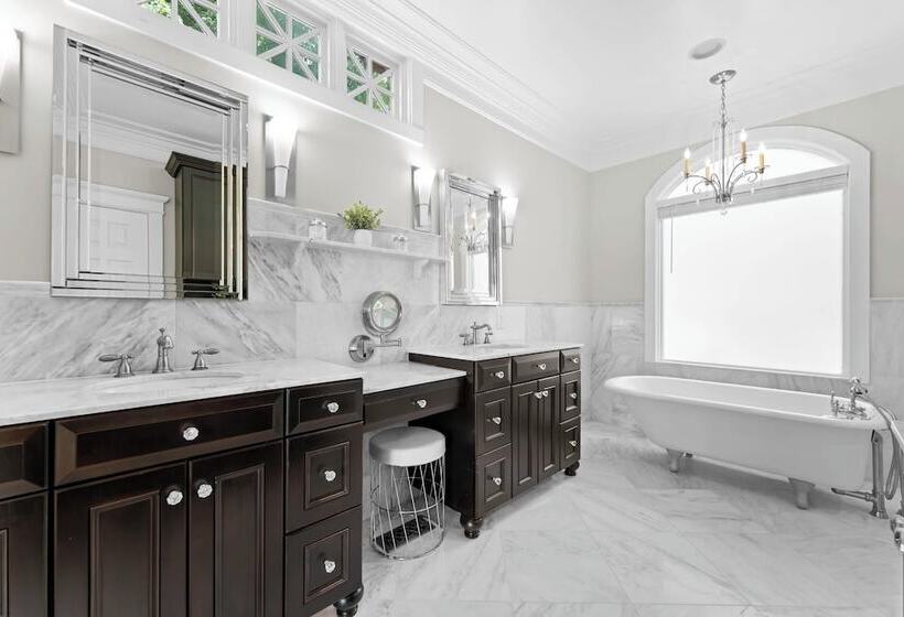 Paradise Pointe By Avantstay Lakefront + Views + Playset