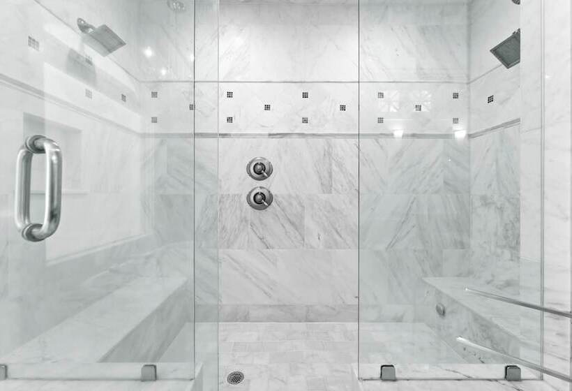 Paradise Pointe By Avantstay Lakefront + Views + Playset