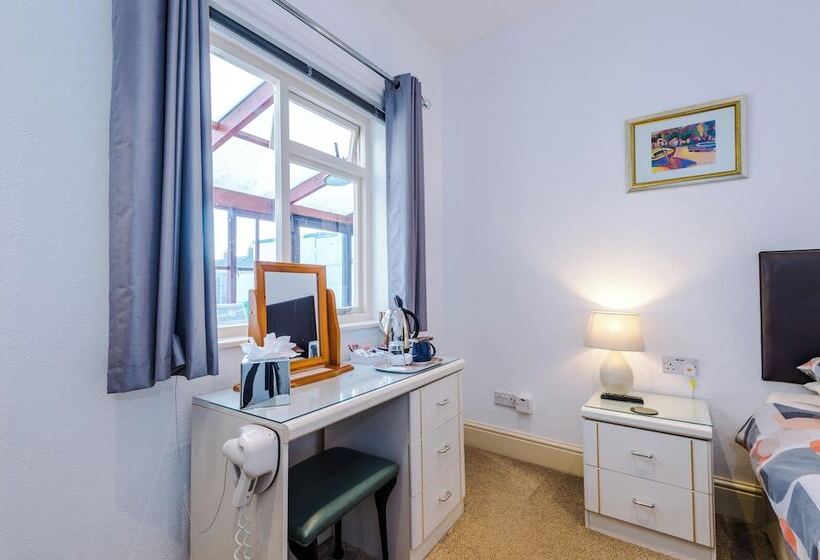 פנסיון Barnetby Contractor Accommodation