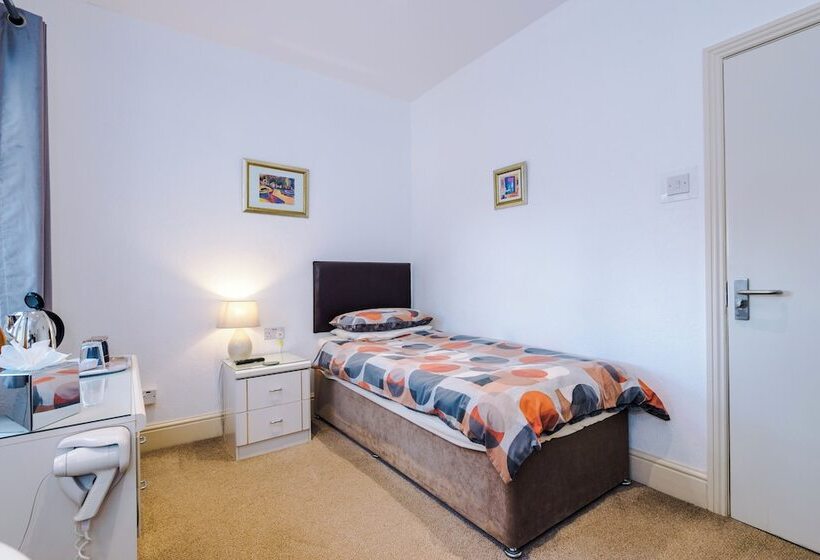 פנסיון Barnetby Contractor Accommodation