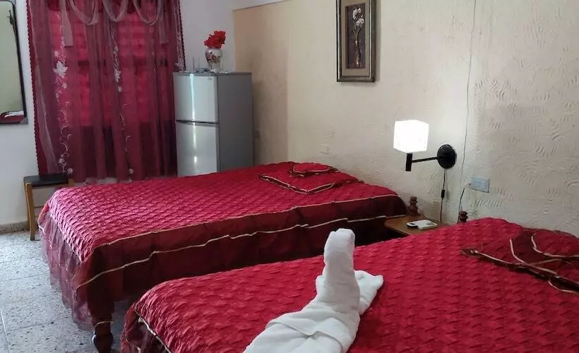 ペンション Hostal Aida Y Miguel