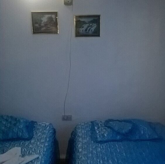 پانسیون Hostal Aida Y Miguel