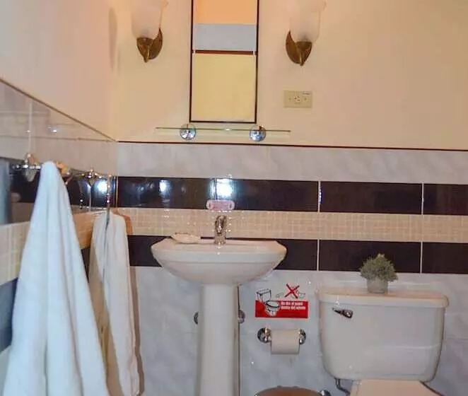 ペンション Hostal Ebano Y Marfil