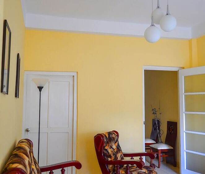 پانسیون Hostal Ebano Y Marfil