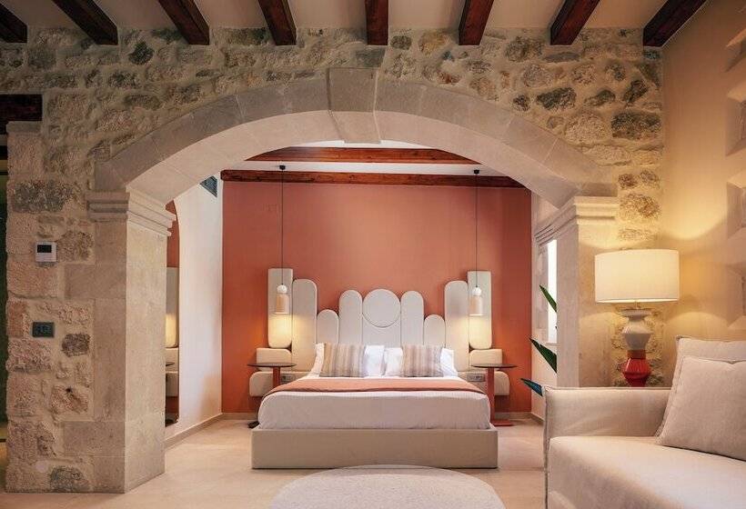 ペンション La Montre Luxury Boutique Suites