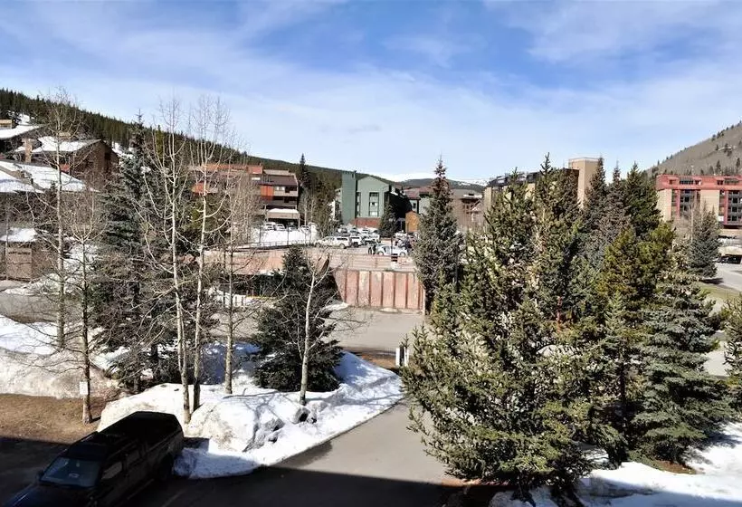 Hotelli Summit House 2 Bed 2 Bath B