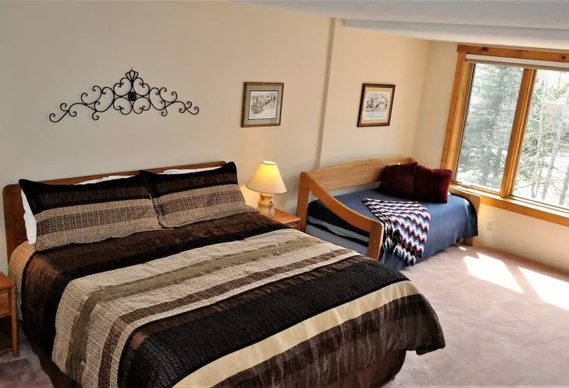 Hotelli Summit House 2 Bed 2 Bath B