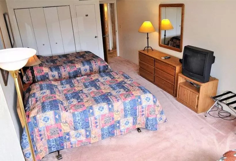 Hotelli Summit House 2 Bed 2 Bath B