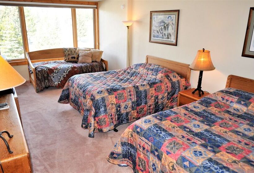 Отель Summit House 2 Bed 2 Bath B