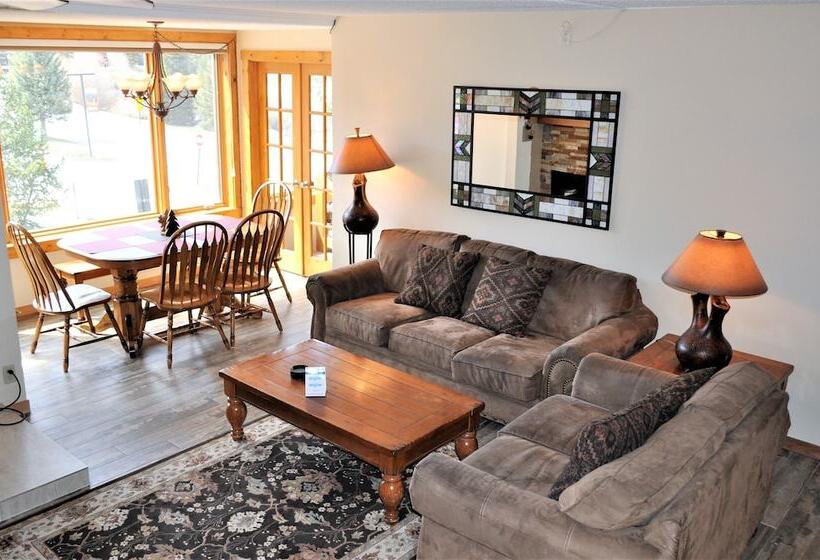 Отель Summit House 2 Bed 2 Bath B