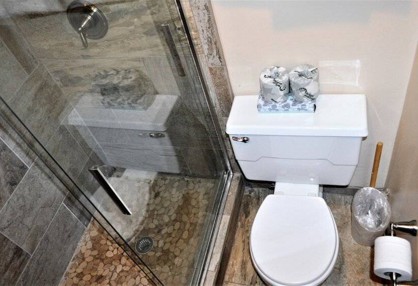 Отель Summit House 2 Bed 2 Bath B