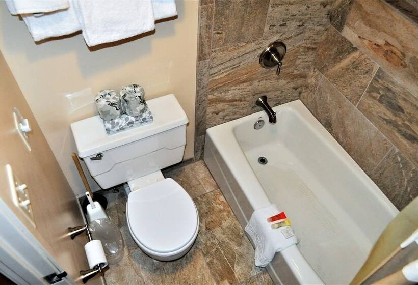 Отель Summit House 2 Bed 2 Bath B