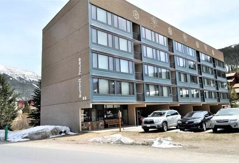 Hotelli Summit House 2 Bed 2 Bath B