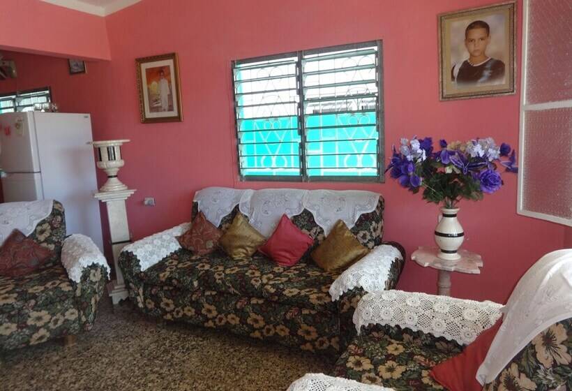 پانسیون Casa Esteban Y Margarita