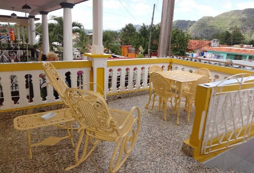 پانسیون Casa Esteban Y Margarita